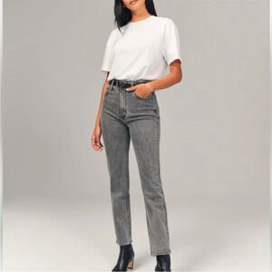 Abercrombie & Fitch Ultra High Rise Ankle Straight Jean Grey Wash Size 26 Short